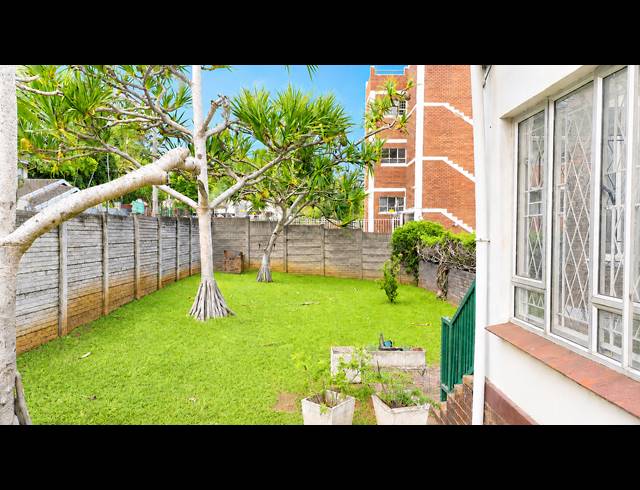 1 BEDROOM APARTMENT FOR SALE IN ESSENWOOD